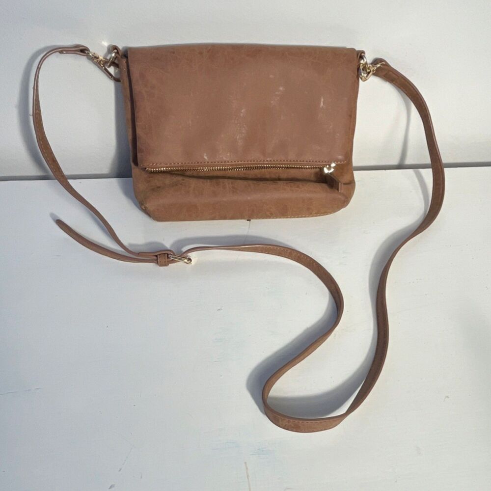 Tan Medium Shoulder Bag Zipper Magnetic Closure Gold Hardware Distressed Finish